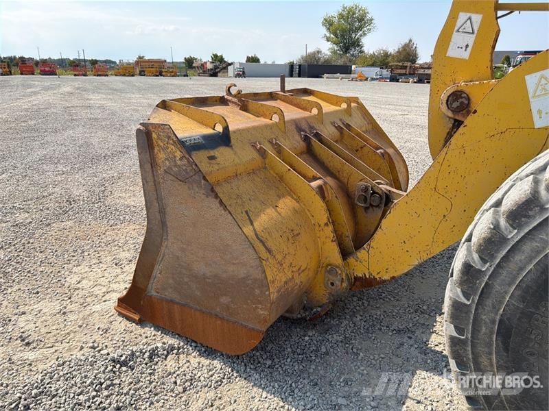 Komatsu WA320-5 Wheel Loader Kolesni nakladalci