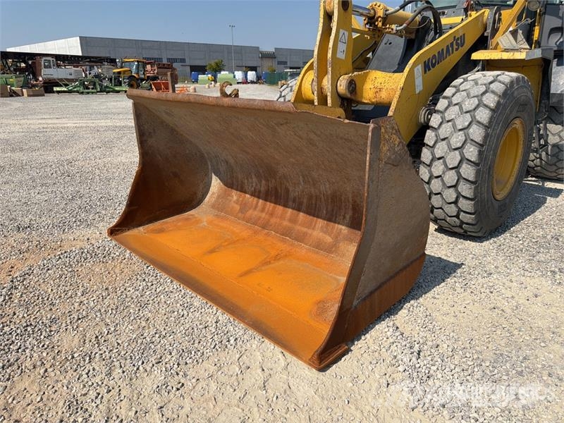 Komatsu WA320-5 Wheel Loader Kolesni nakladalci