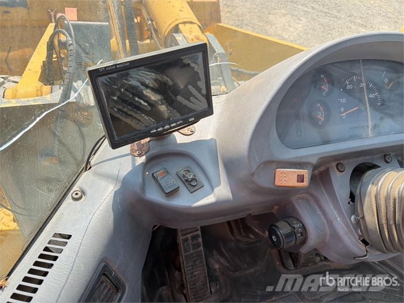 Komatsu WA320-5 Wheel Loader Kolesni nakladalci