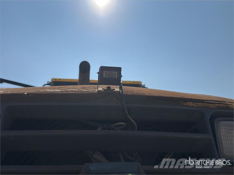 Komatsu WA320-5 Wheel Loader Kolesni nakladalci