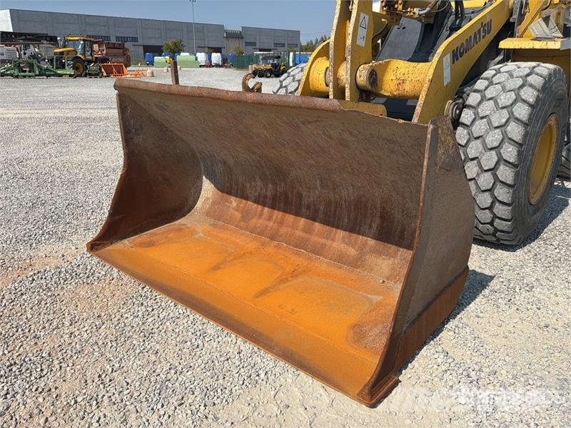 Komatsu WA320-5 Wheel Loader Kolesni nakladalci