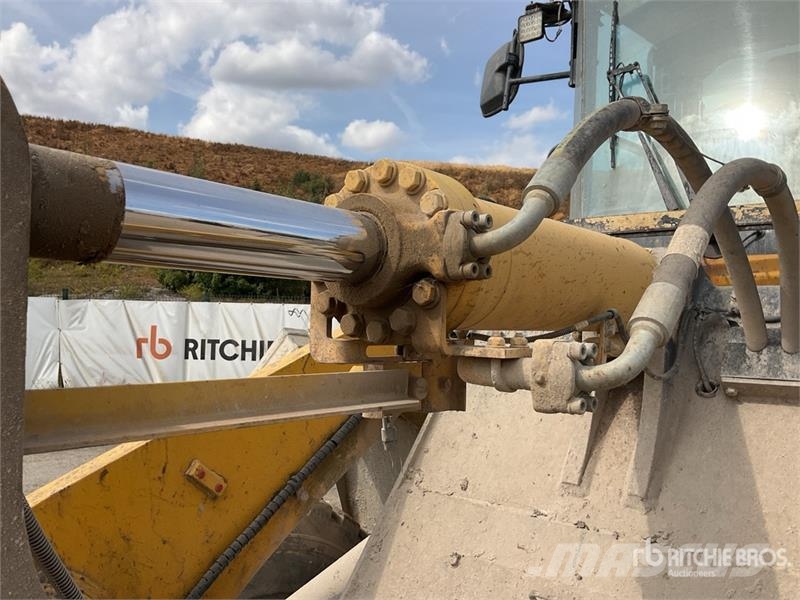 Komatsu WA320-5H Wheel Loader Hjullastare
