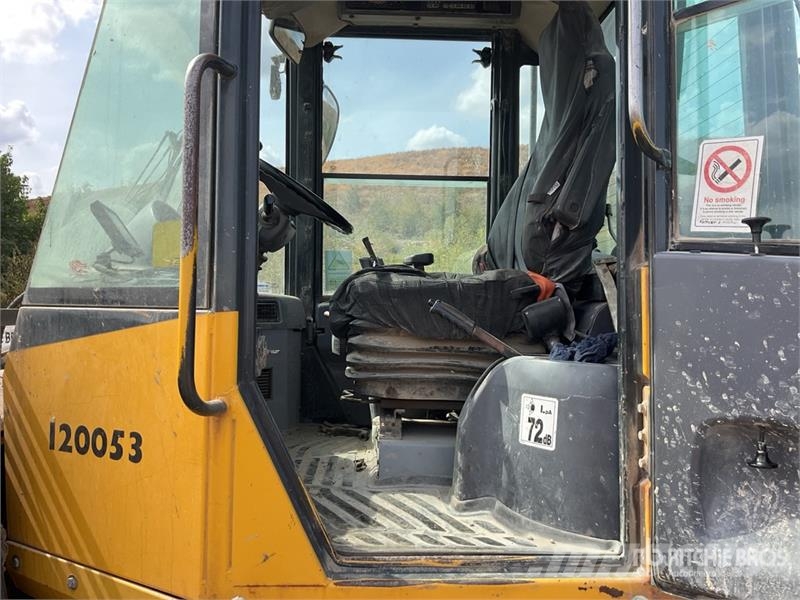 Komatsu WA320-5H Wheel Loader Hjullastare