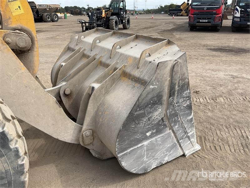 Komatsu WA320-5H Wheel Loader Hjullastare