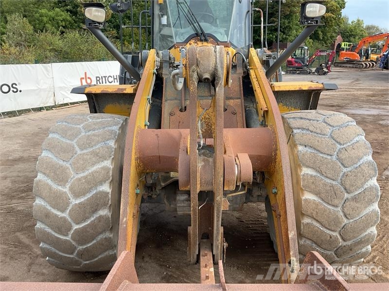 Komatsu WA470-7 Iekrāvēji uz riteņiem