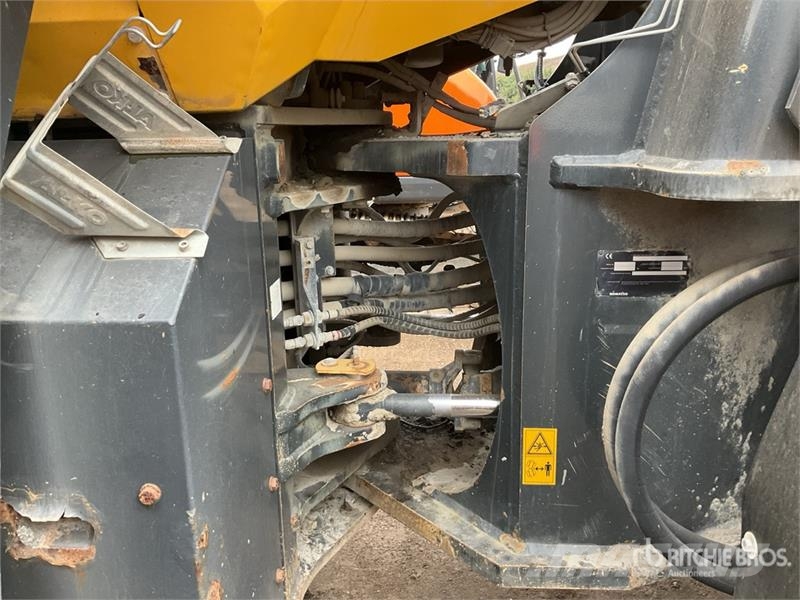 Komatsu WA470-7 Iekrāvēji uz riteņiem