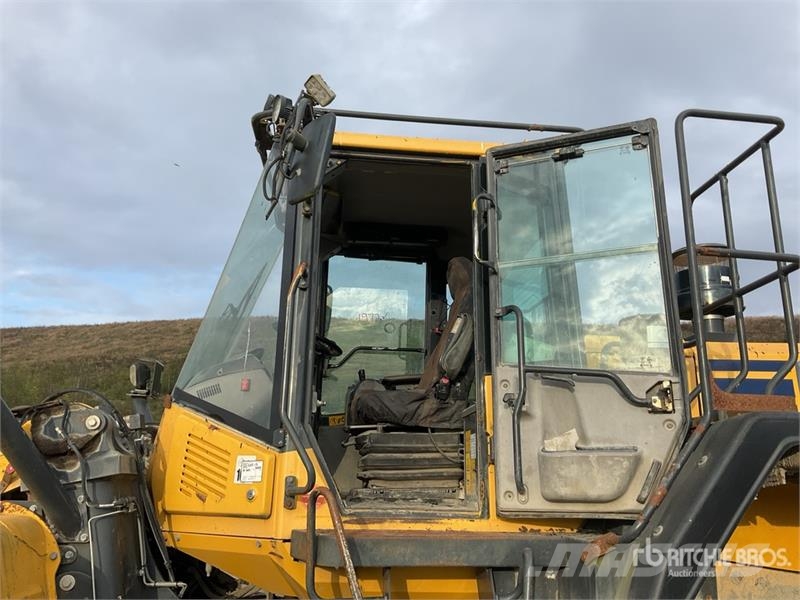 Komatsu WA470-7 Iekrāvēji uz riteņiem
