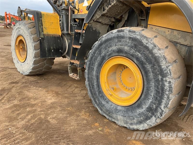 Komatsu WA470-7 Iekrāvēji uz riteņiem
