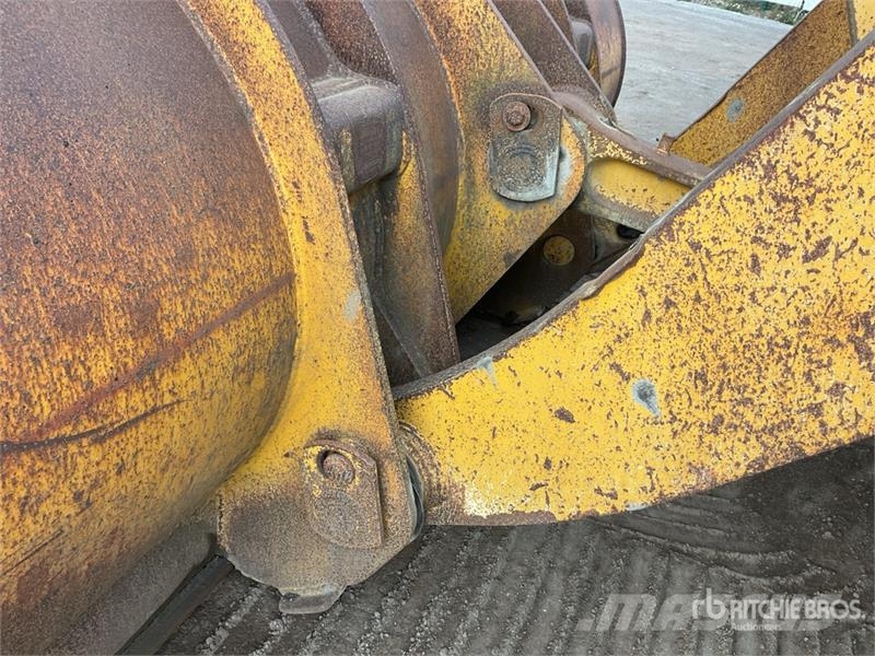Komatsu WA470-7 Iekrāvēji uz riteņiem