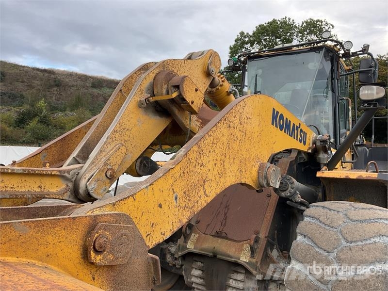Komatsu WA470-7 Iekrāvēji uz riteņiem