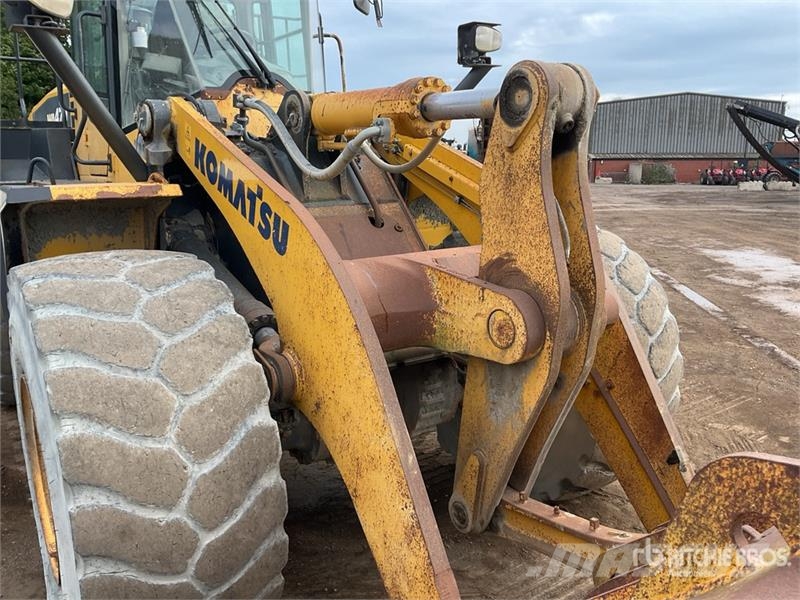 Komatsu WA470-7 Iekrāvēji uz riteņiem
