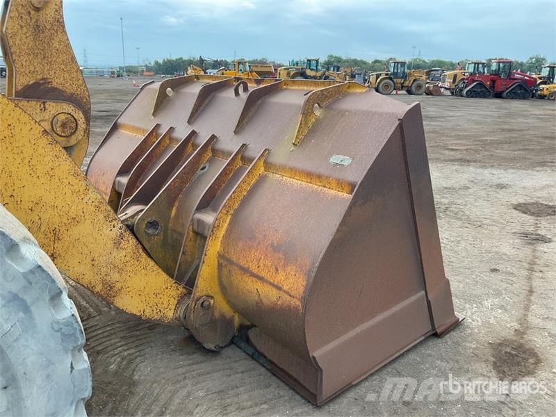 Komatsu WA470-7 Iekrāvēji uz riteņiem