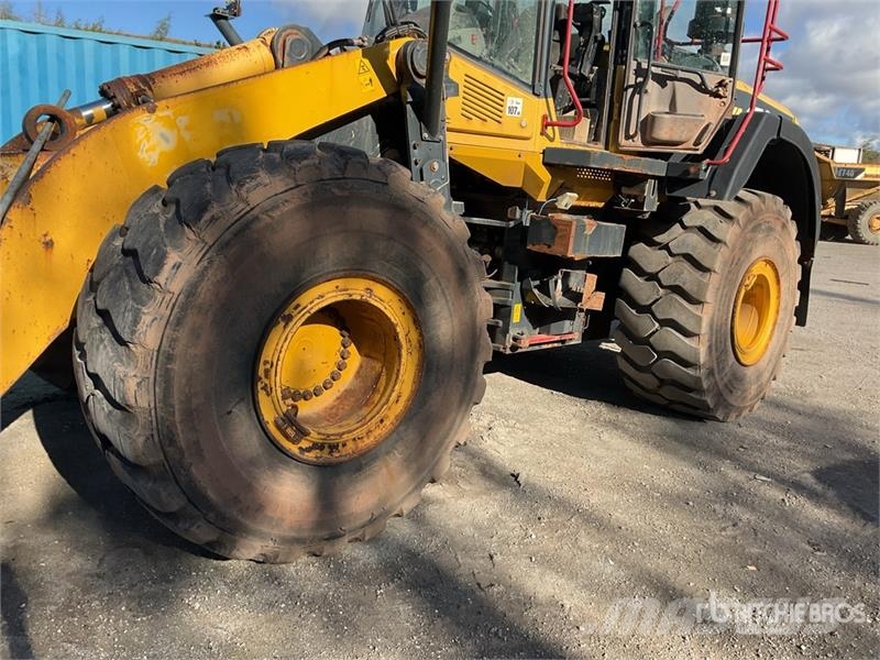 Komatsu WA470-8 Radlader