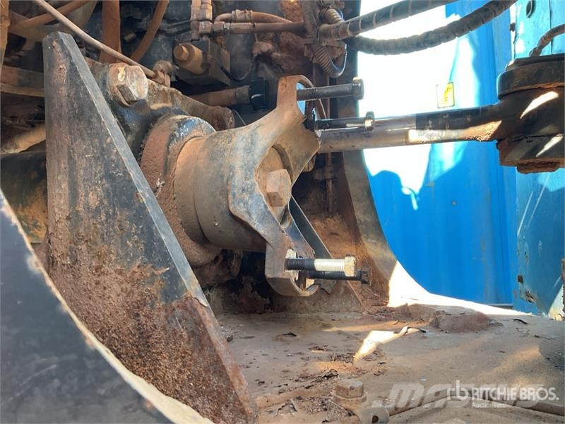 Komatsu WA470-8 Radlader