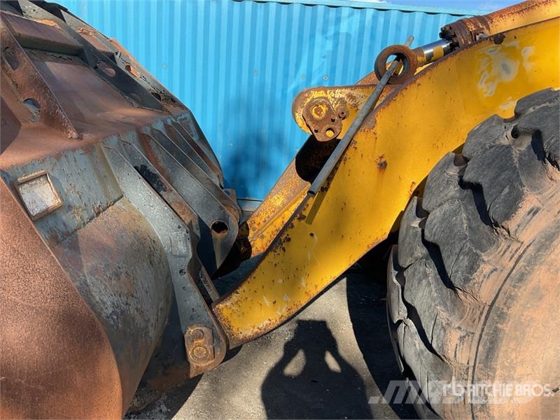 Komatsu WA470-8 Radlader
