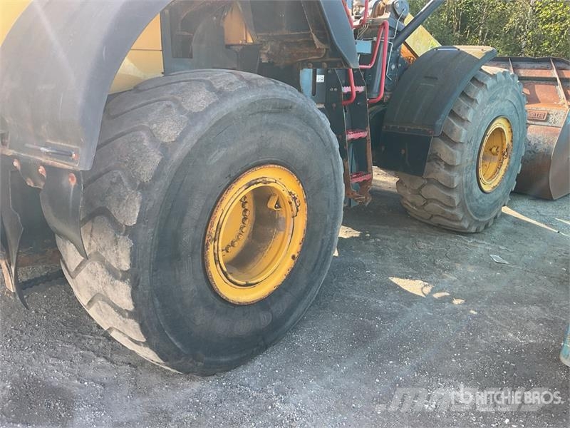 Komatsu WA470-8 Radlader