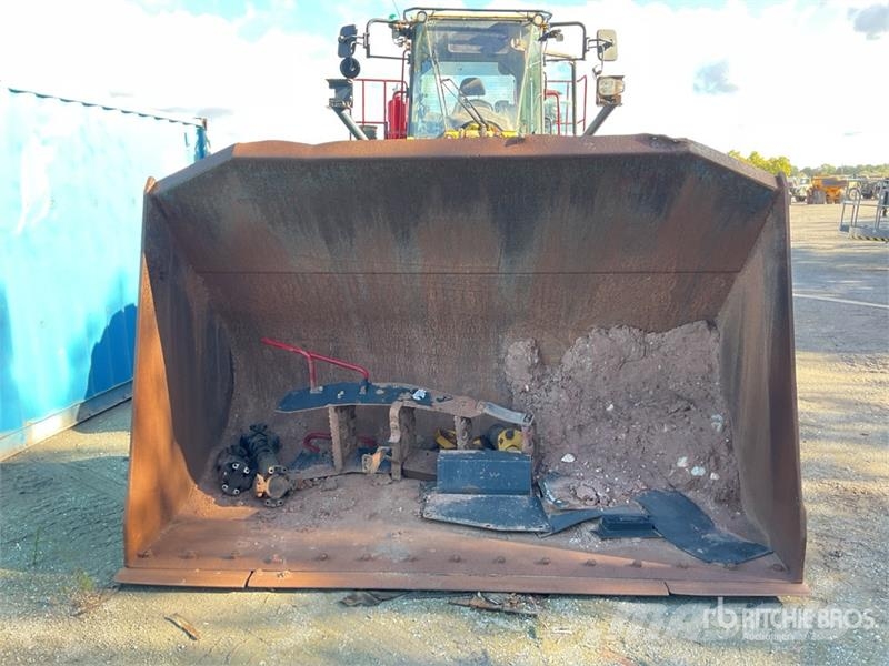 Komatsu WA470-8 Radlader