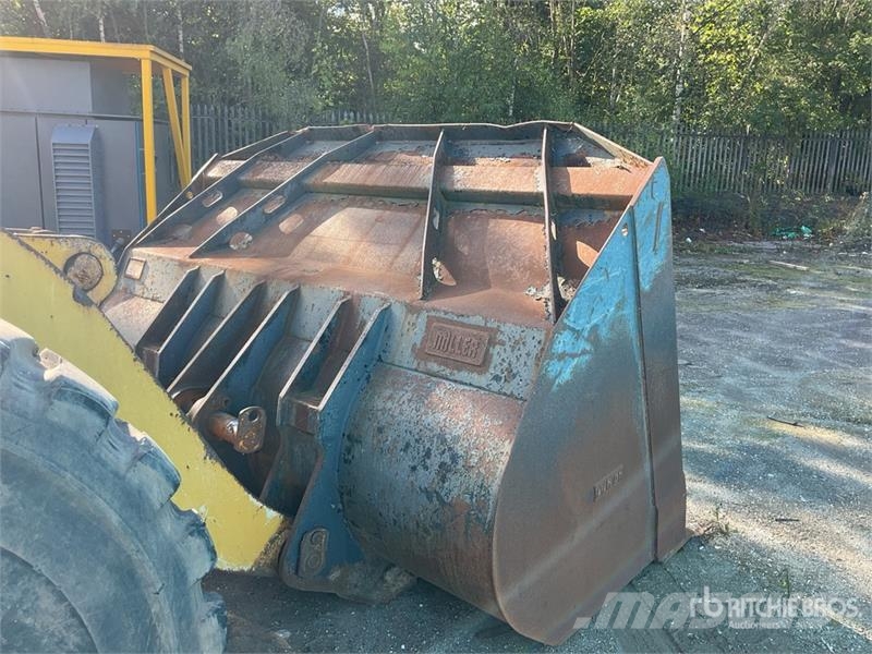 Komatsu WA470-8 Radlader