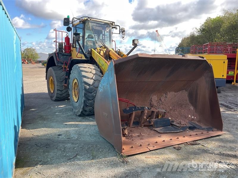 Komatsu WA470-8 Radlader