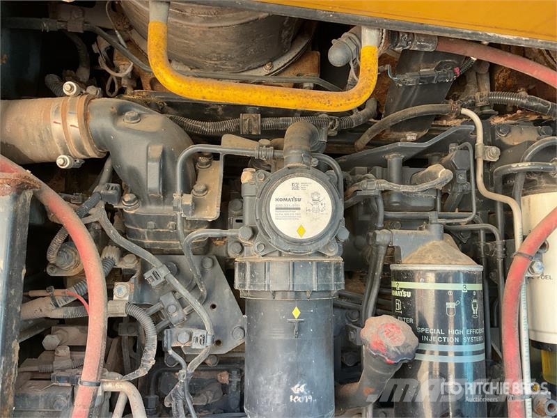 Komatsu WA470-8 Radlader