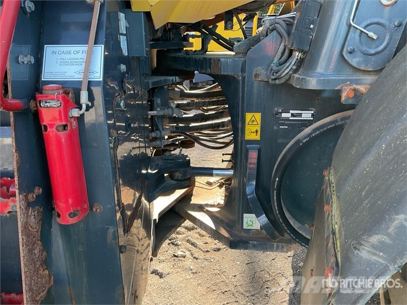 Komatsu WA470-8 Radlader