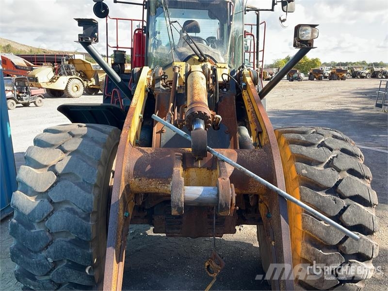 Komatsu WA470-8 Radlader