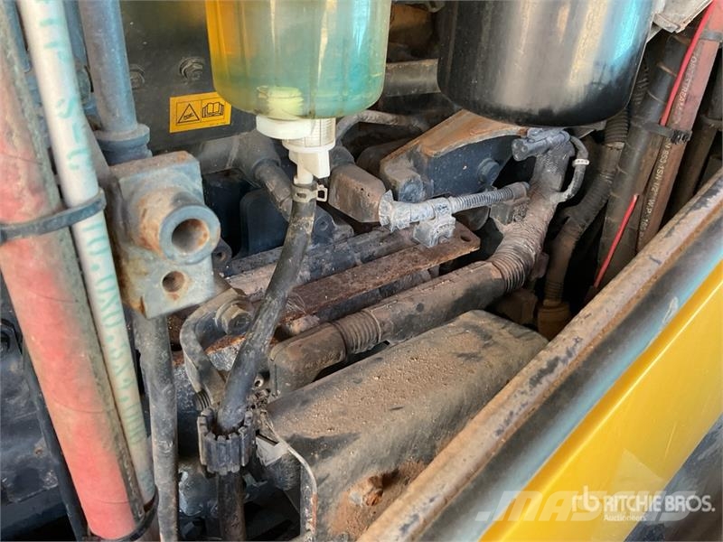 Komatsu WA470-8 Radlader