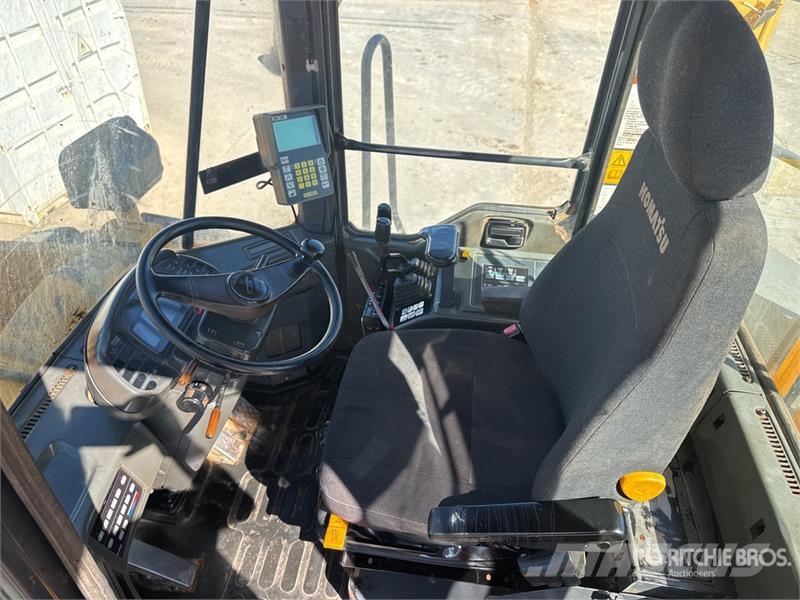 Komatsu WA500-3 Cargadoras sobre ruedas