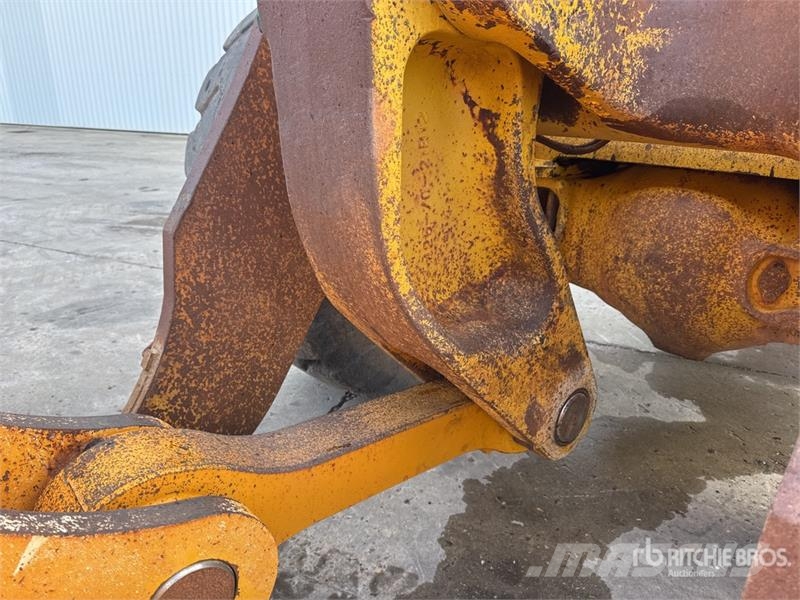 Komatsu WA500-3 Utovarivači na kotačima