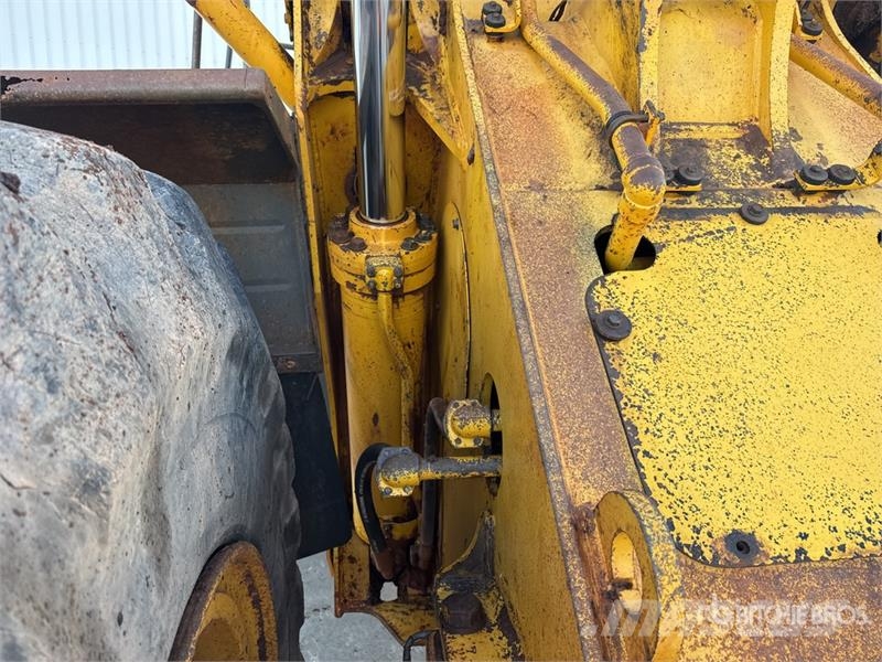 Komatsu WA500-3 Utovarivači na kotačima