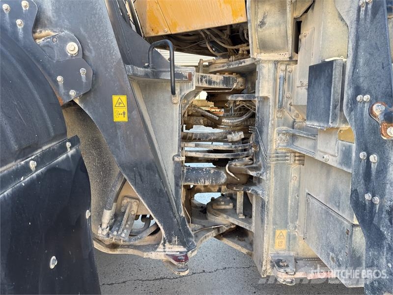 Komatsu WA500-8 Wheel Loader Pale gommate