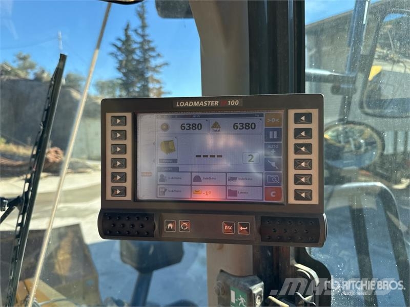 Komatsu WA500-8 Wheel Loader Pale gommate