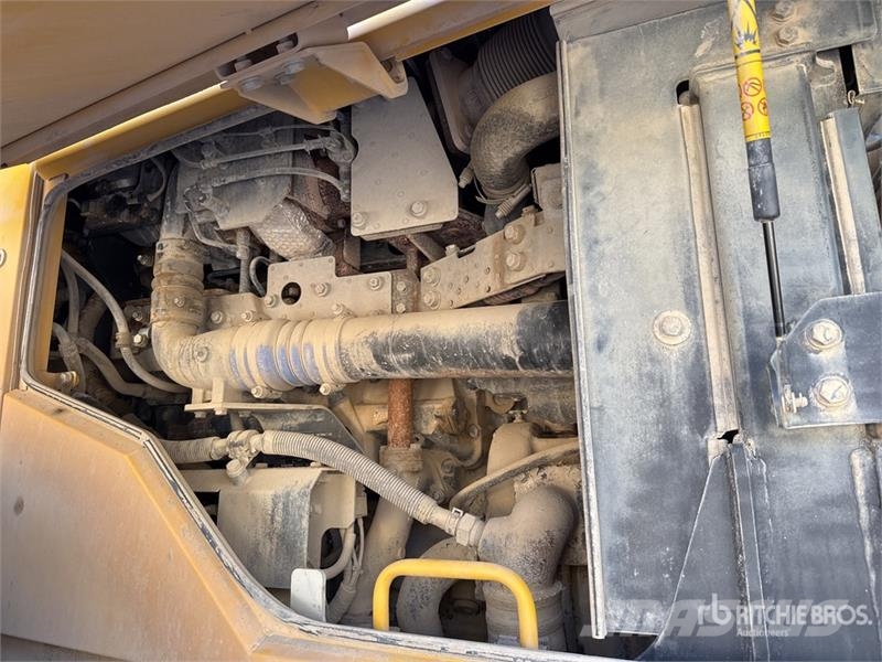 Komatsu WA500-8 Wheel Loader Pale gommate