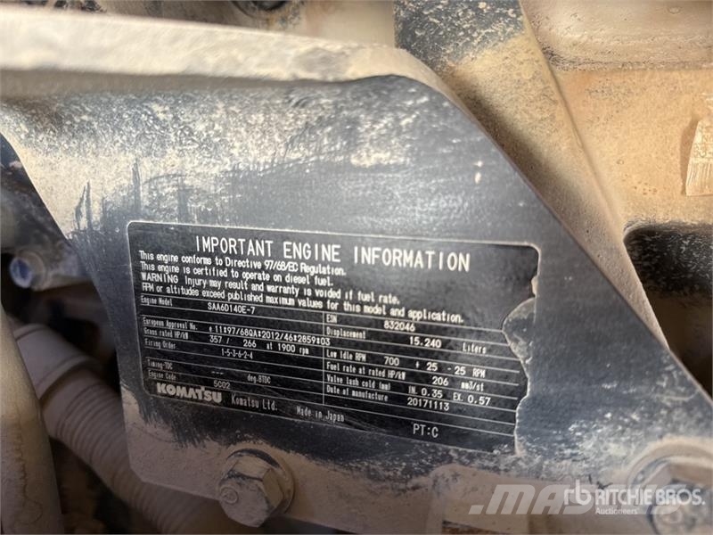 Komatsu WA500-8 Wheel Loader Pale gommate