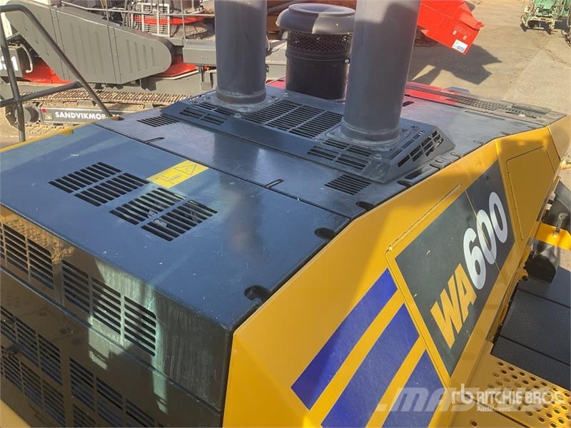 Komatsu WA600-8E0 Wheel Loader Rataslaadurid