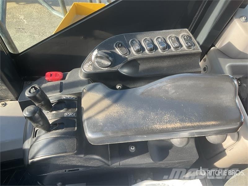 Komatsu WA600-8E0 Wheel Loader Rataslaadurid