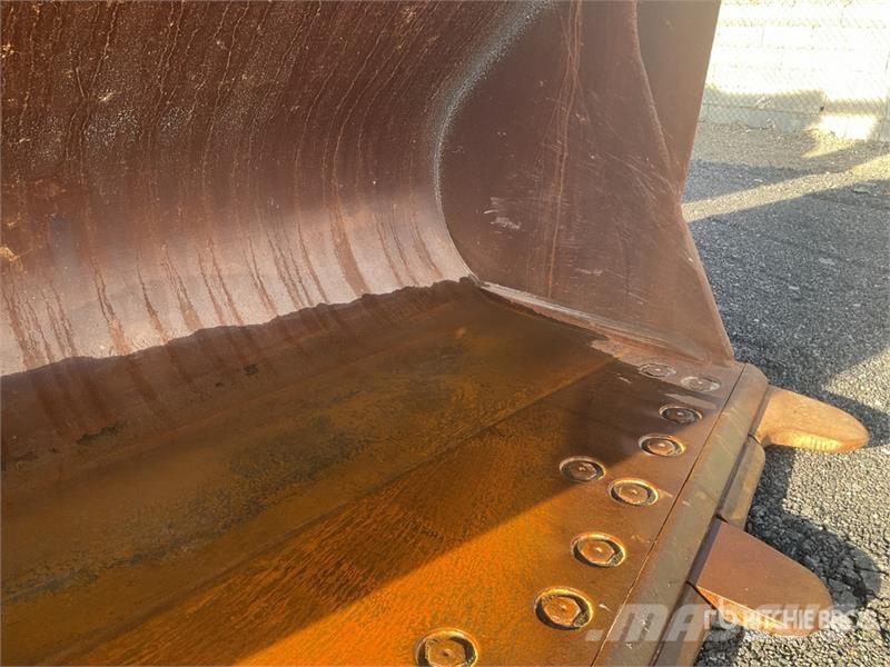 Komatsu WA600-8E0 Wheel Loader Rataslaadurid