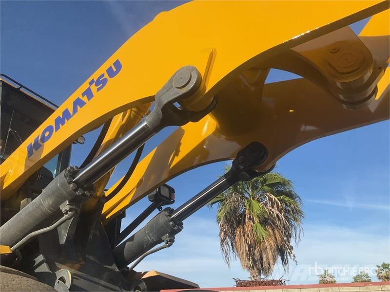 Komatsu WA600-8E0 Wheel Loader Rataslaadurid