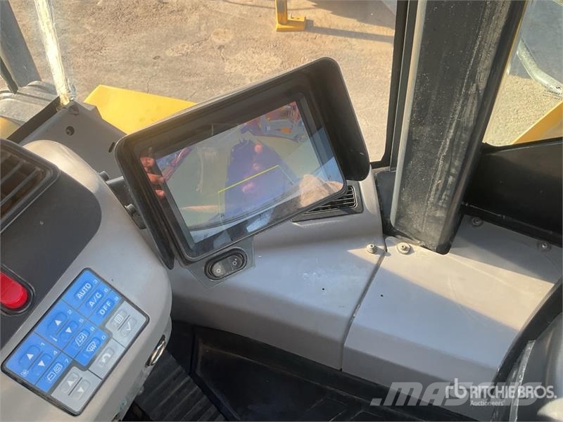 Komatsu WA600-8E0 Wheel Loader Rataslaadurid