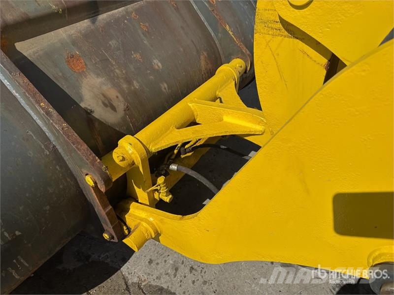 Komatsu WA80-6 Chargeuse Sur Pneus Wheel Loader لوادر بعجل