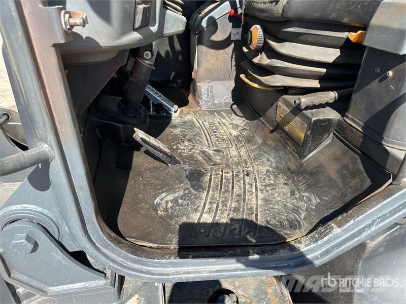 Komatsu WA80-6 Chargeuse Sur Pneus Wheel Loader لوادر بعجل