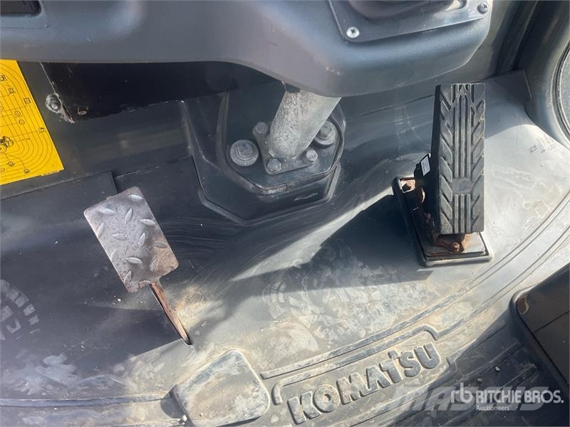 Komatsu WA80M Wheel Loader Utovarivači na točkove