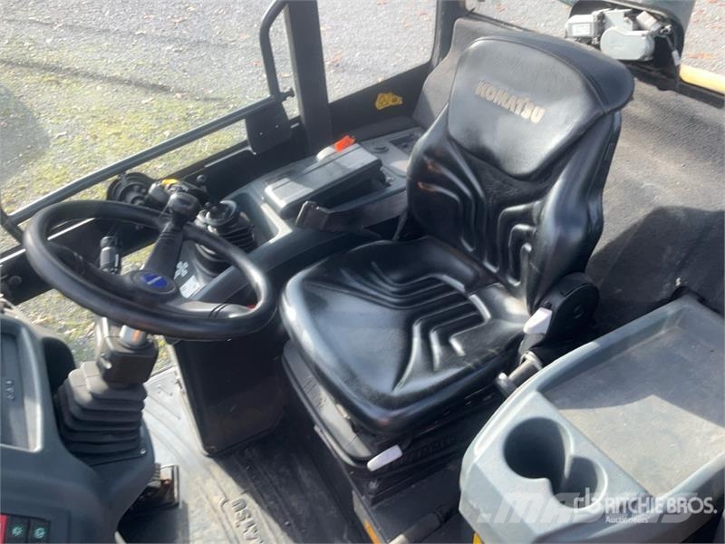 Komatsu WA80M Wheel Loader Utovarivači na točkove