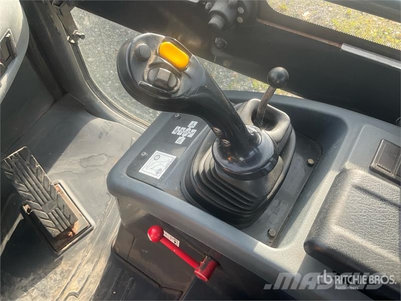 Komatsu WA80M Wheel Loader Utovarivači na točkove