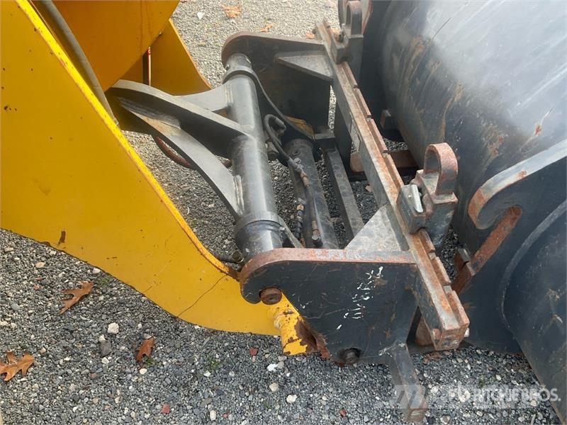 Komatsu WA80M Wheel Loader Utovarivači na točkove