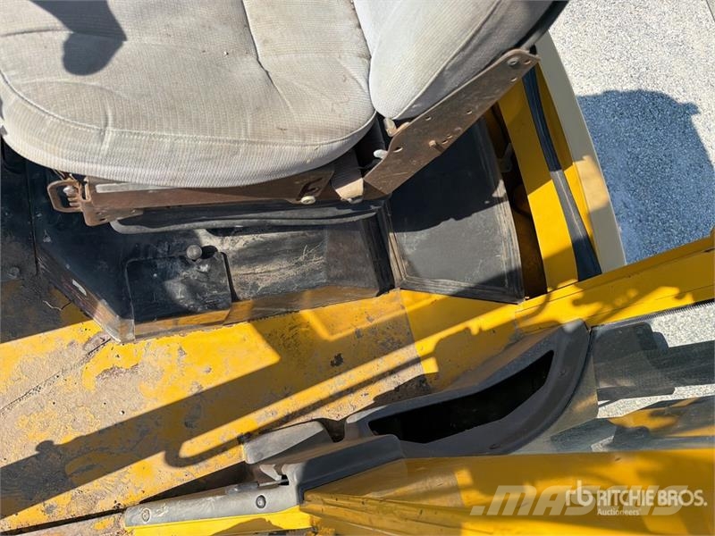 Komatsu WB70A Wheel Loader Φορτωτές με λάστιχα (Τροχοφόροι)