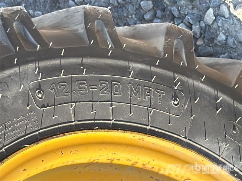 Komatsu WB70A Wheel Loader Φορτωτές με λάστιχα (Τροχοφόροι)