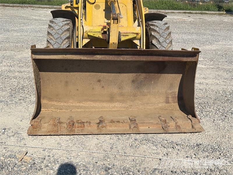 Komatsu WB70A Wheel Loader Φορτωτές με λάστιχα (Τροχοφόροι)