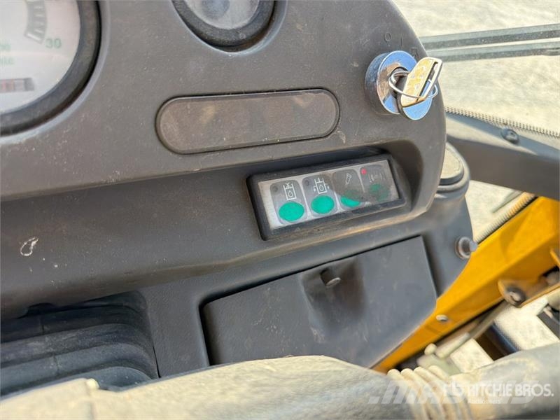 Komatsu WB70A Wheel Loader Φορτωτές με λάστιχα (Τροχοφόροι)