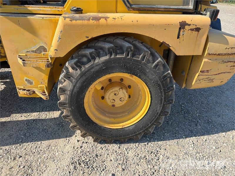 Komatsu WB70A Wheel Loader Φορτωτές με λάστιχα (Τροχοφόροι)